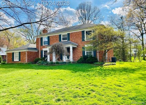 Photo of 5972 Barnstable Court, West Bloomfield Charter Township, MI 48322 (MLS # 20261018165)