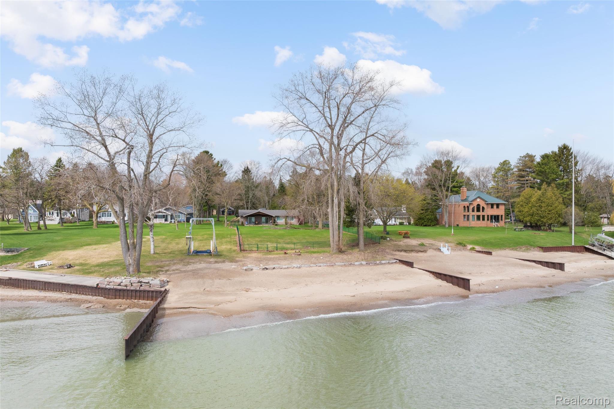 8171 Lakeshore Road
