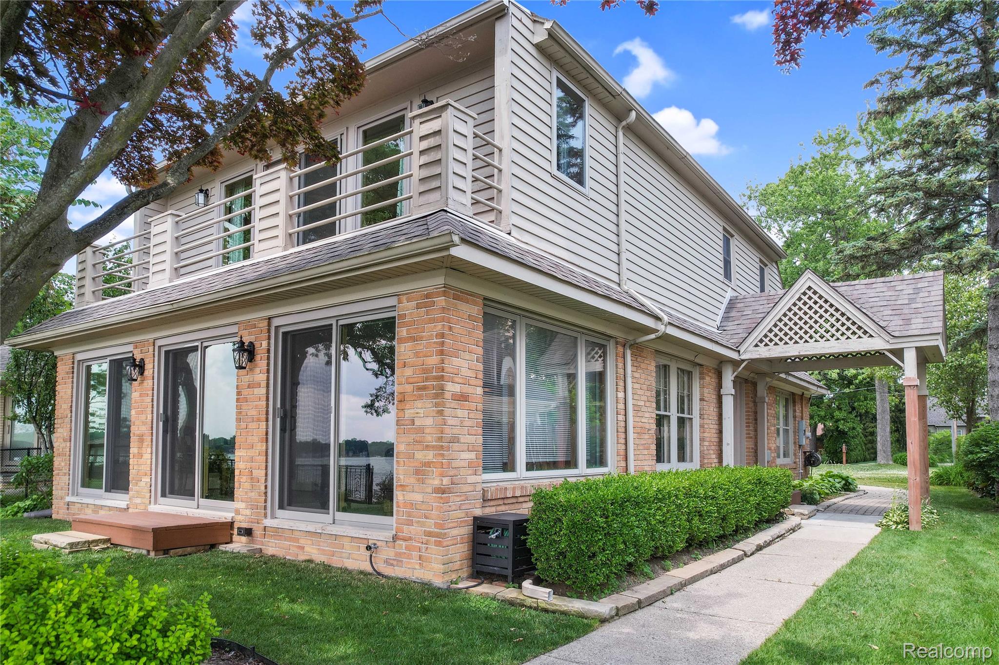 4725 Motorway Drive