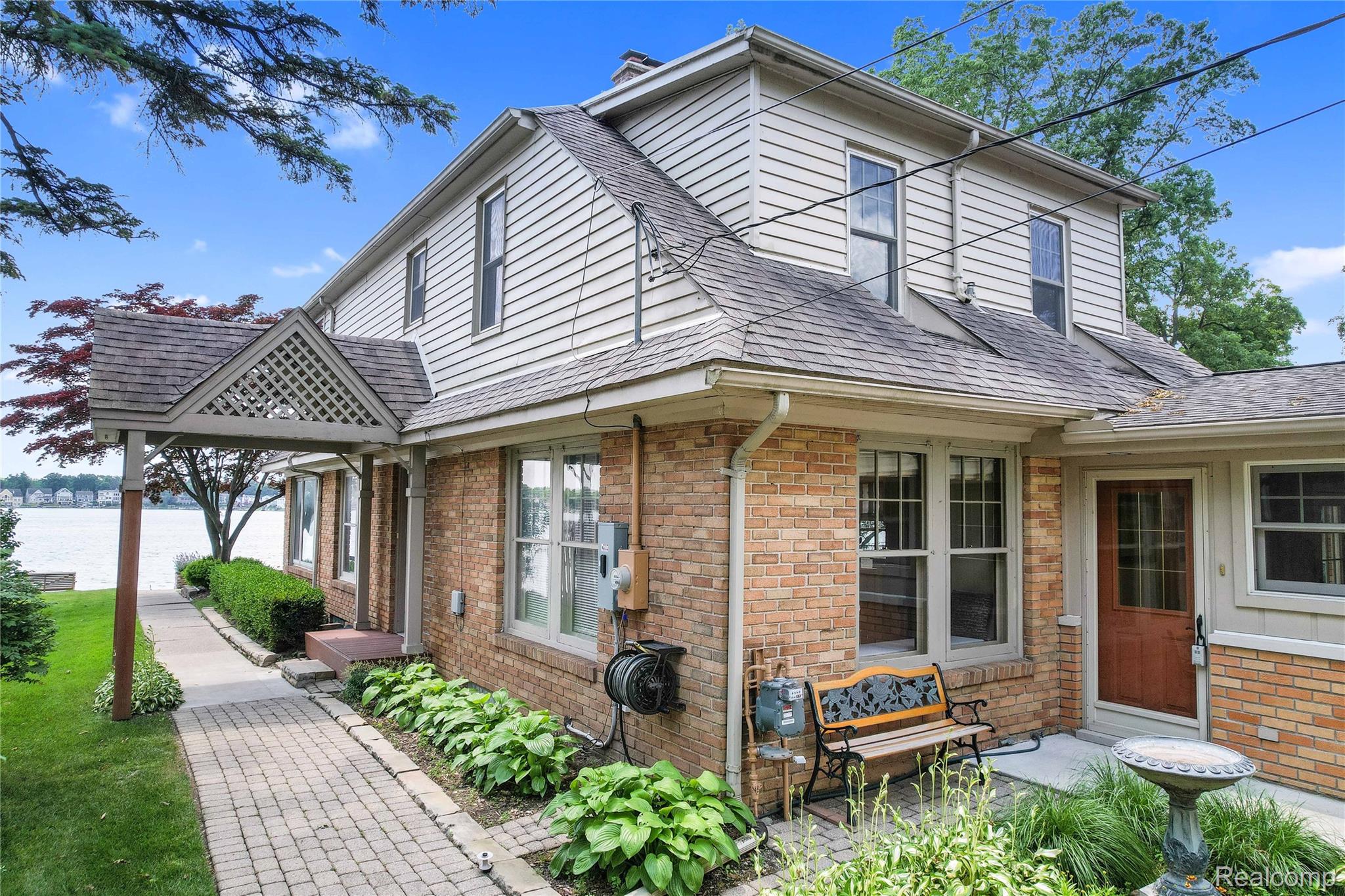 4725 Motorway Drive