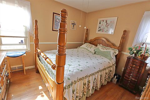 Tiny photo for 11433 Kinloch, Redford Charter Township, MI 48239 (MLS # 20261009986)