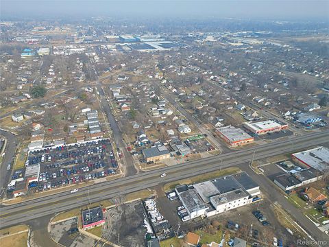 Tiny photo for 11433 Kinloch, Redford Charter Township, MI 48239 (MLS # 20261009986)