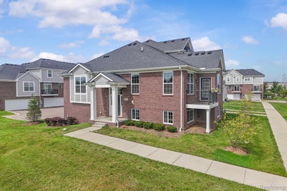 49503 Lantern Way 42 Canton Charter Township MI 48188