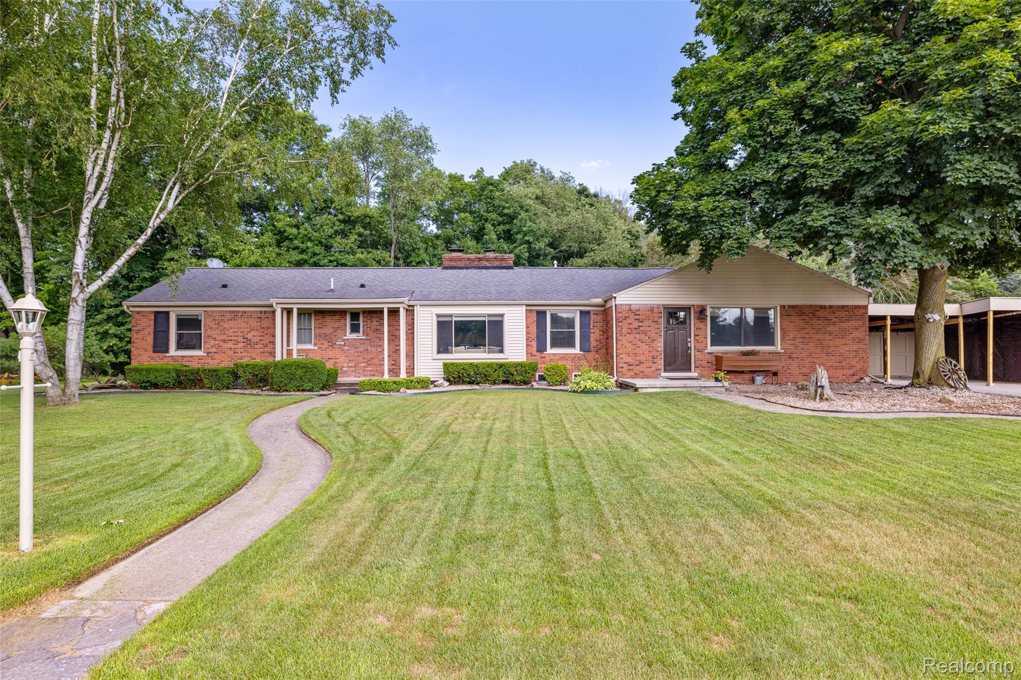 2151 Arlington Road