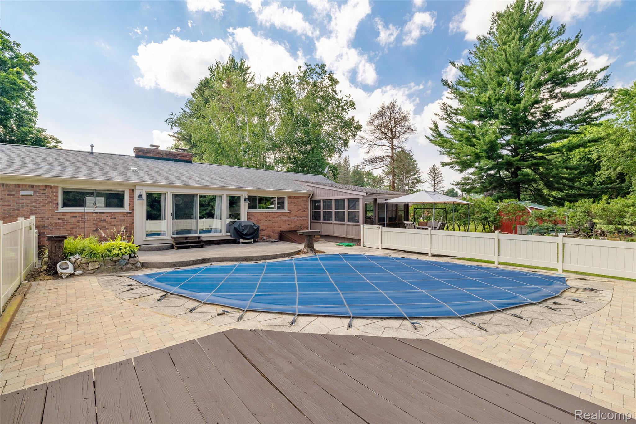 2151 Arlington Road