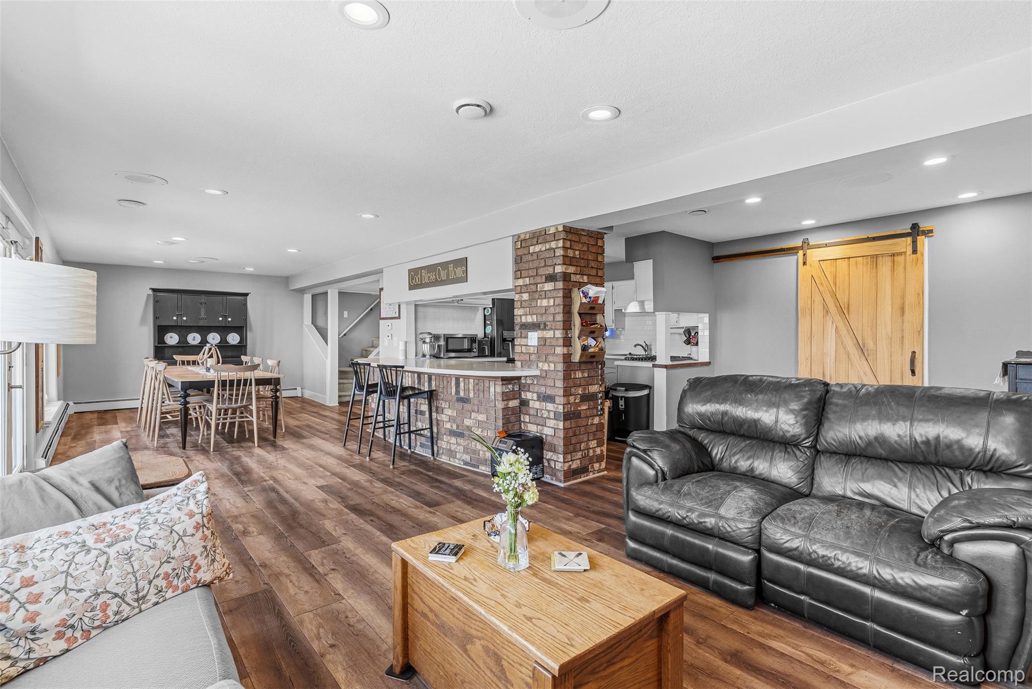 3142 Ponemah Drive