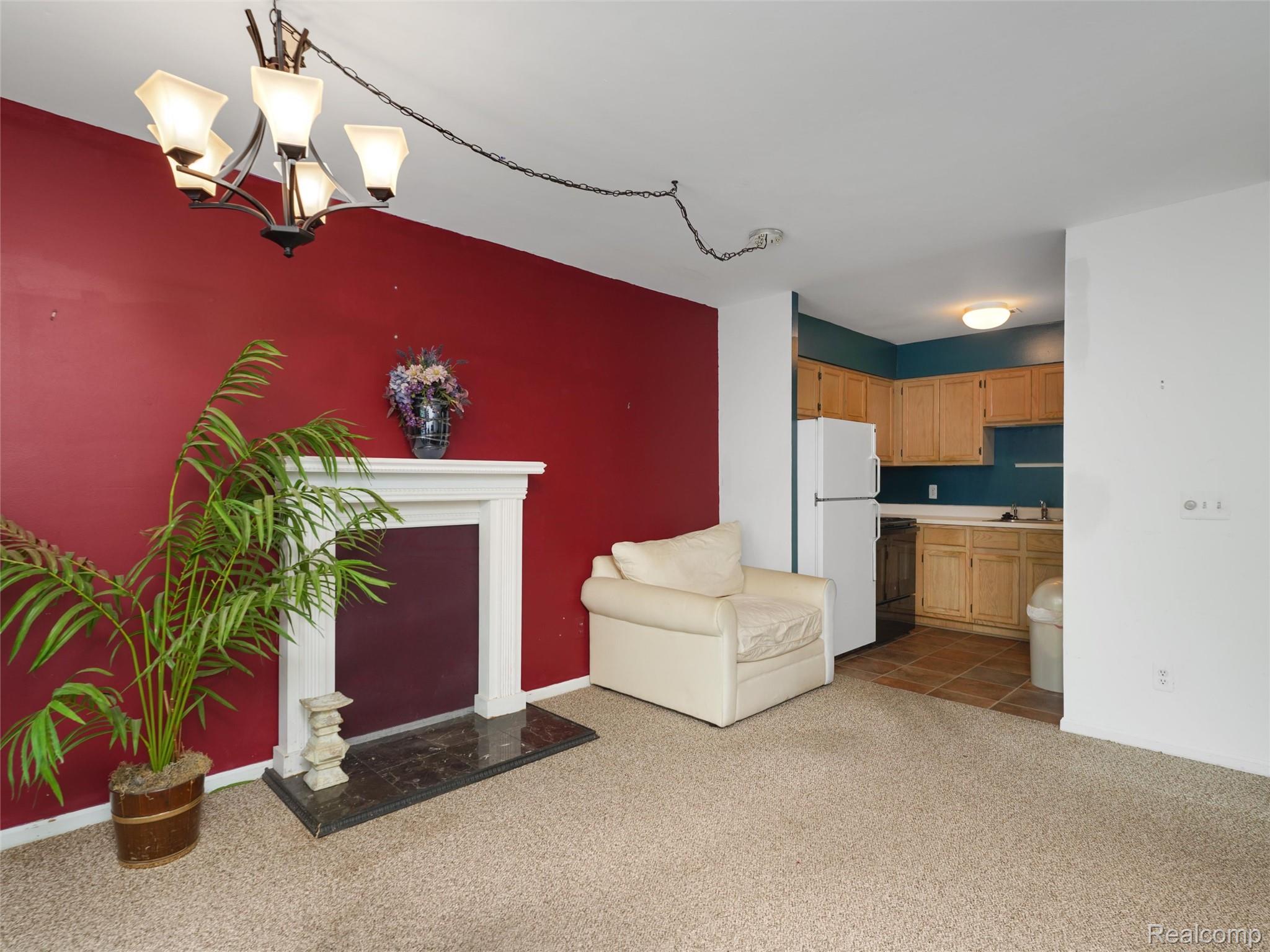 1127 S Lake Drive 206