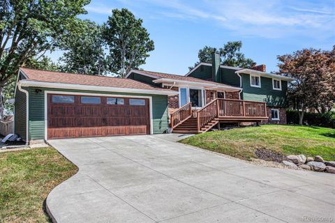 1035 Wyman Drive Waterford Charter Township MI 48328