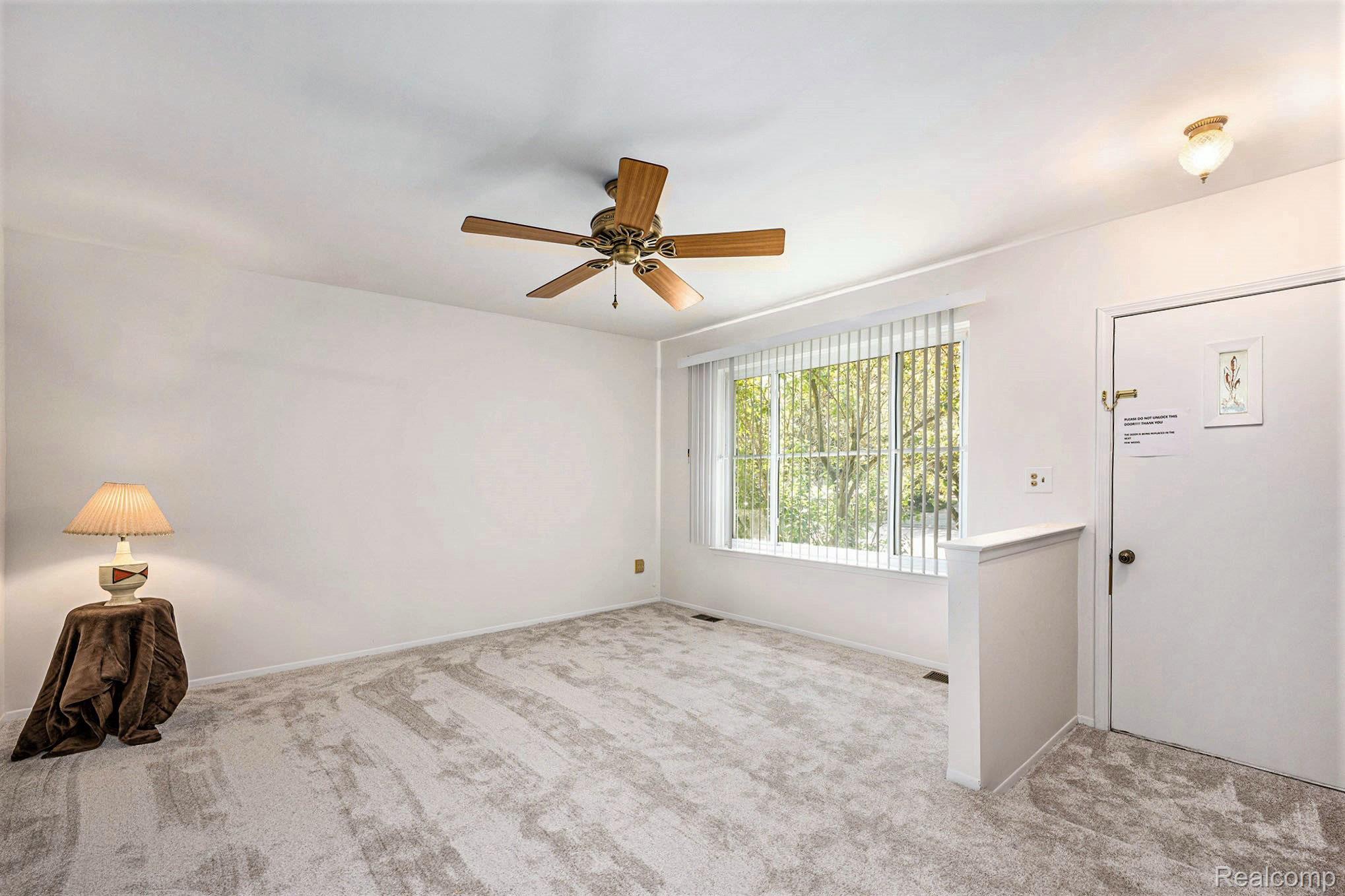 Clinton Charter Township, Michigan 48038, United States, 3 Bedrooms Bedrooms, ,1 BathroomBathrooms,Residential,Active,198894