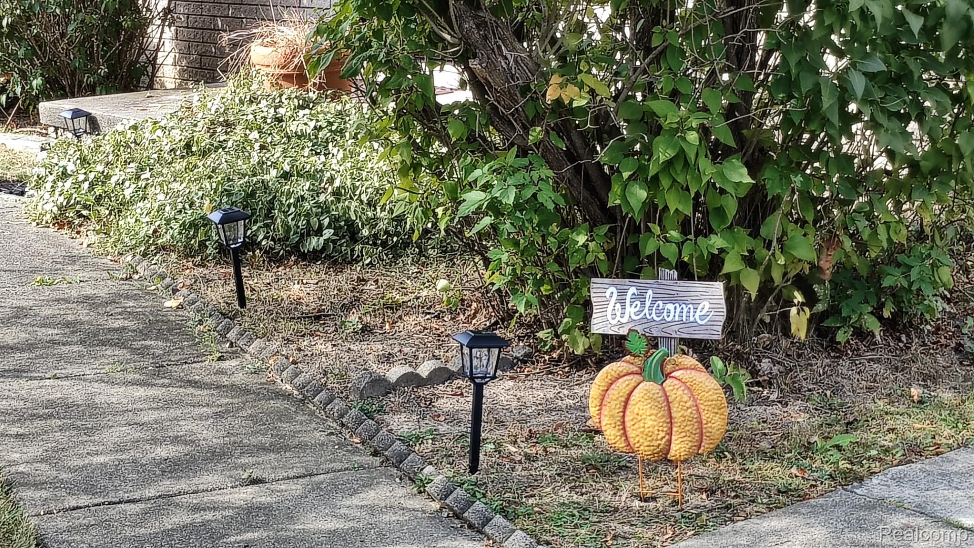 Clinton Charter Township, Michigan 48038, United States, 3 Bedrooms Bedrooms, ,1 BathroomBathrooms,Residential,Active,198894