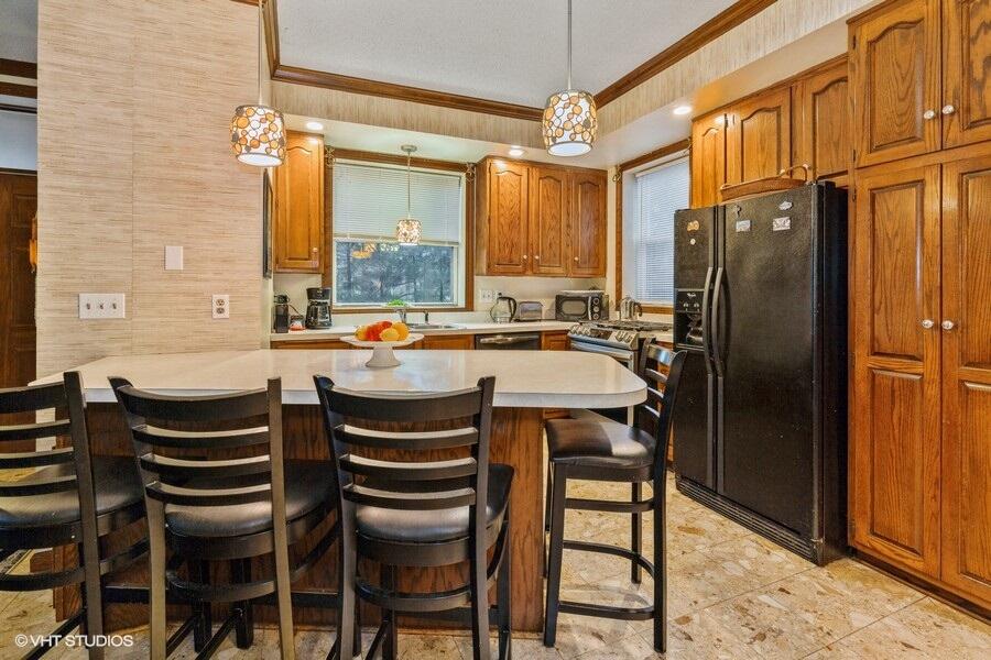 2234 W Glenlord Road