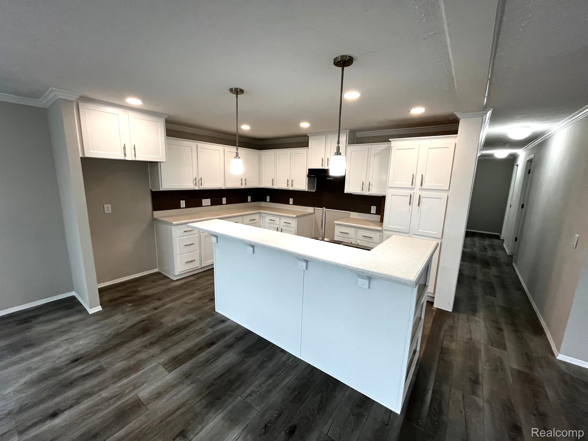 258 RIVIERA Drive