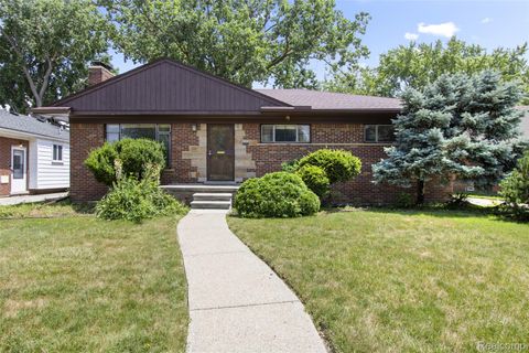 24280 Moritz Street Oak Park City MI 48237