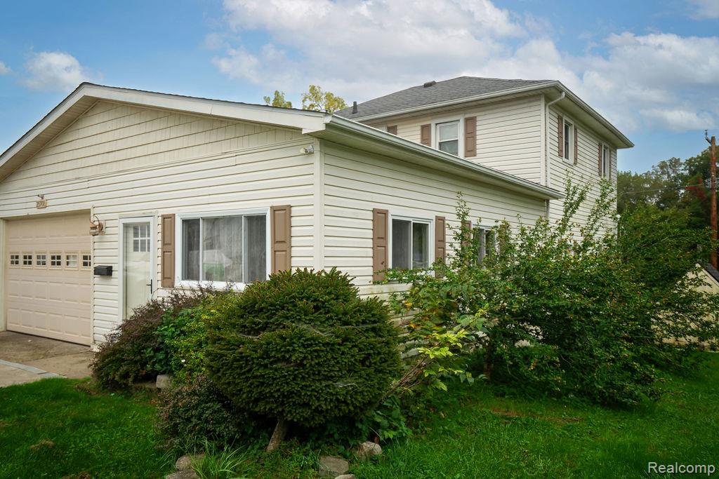25991 E Huron River Drive