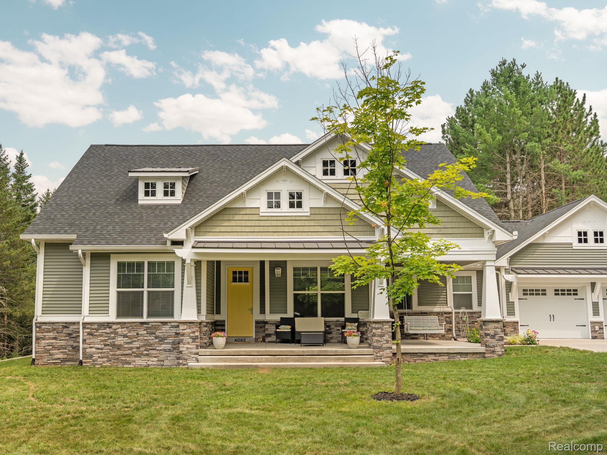 4082 County Road 612 NE