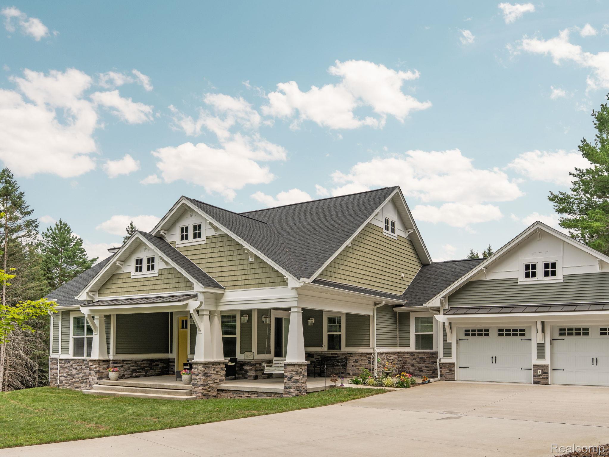 4082 County Road 612 NE
