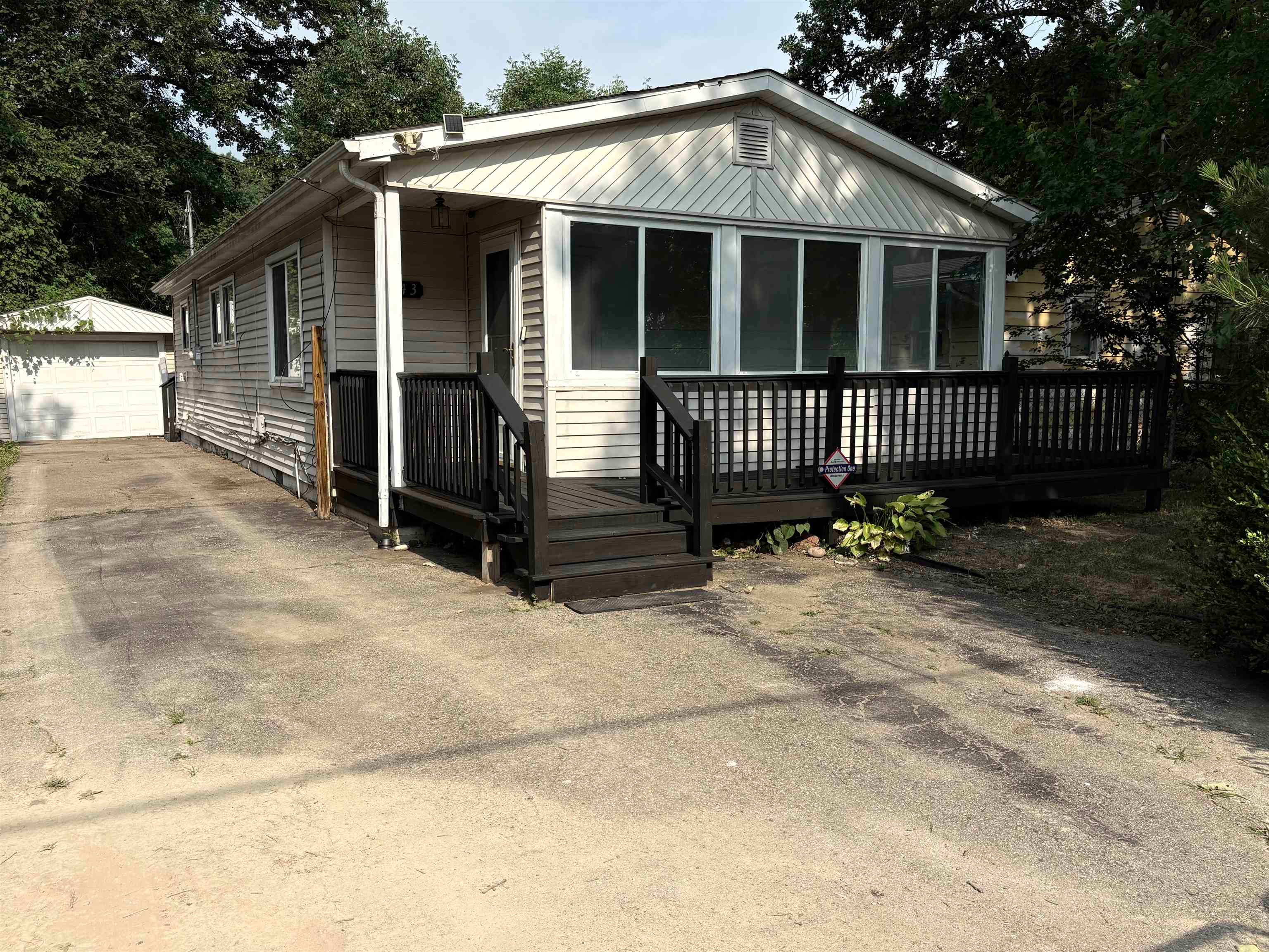 3143 Maywood Drive