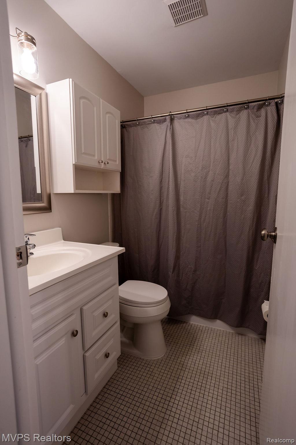 34289 Garfield Circle