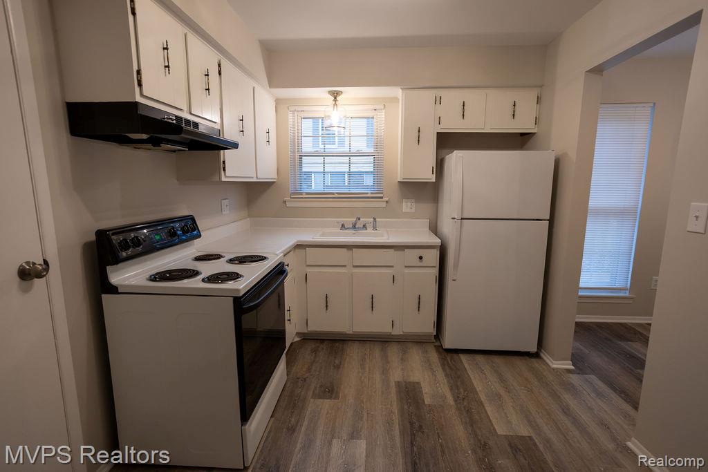 34289 Garfield Circle