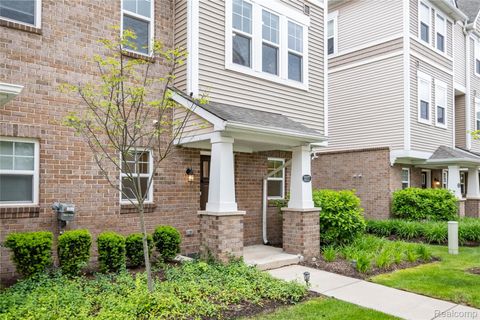 3217 CHAMBERS W 87 Wixom City MI 48393