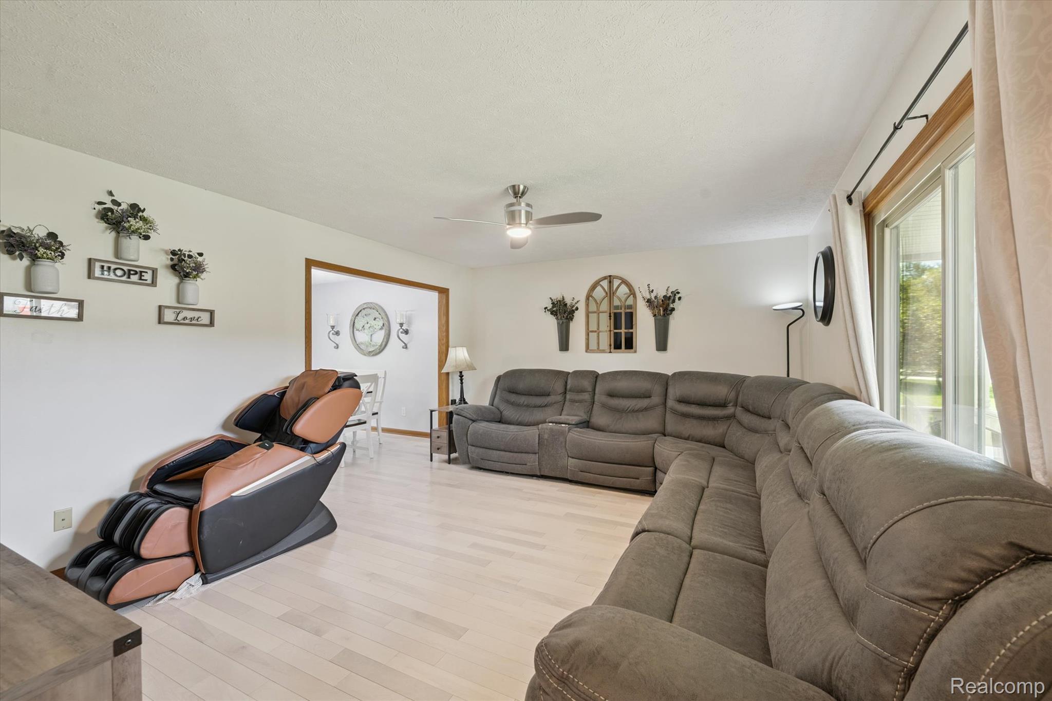 13399 Jennifer Drive