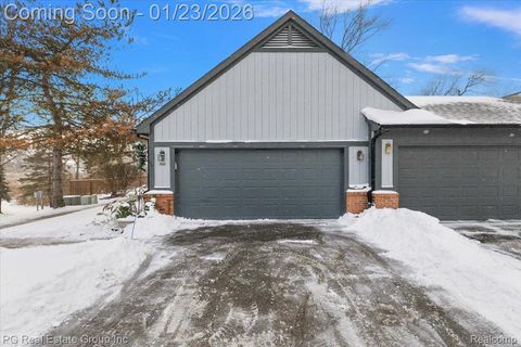 2866 Lochmoor Boulevard Orion Charter Township MI 48360