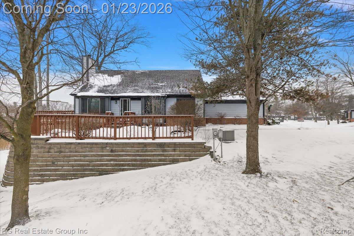 2866 Lochmoor Boulevard