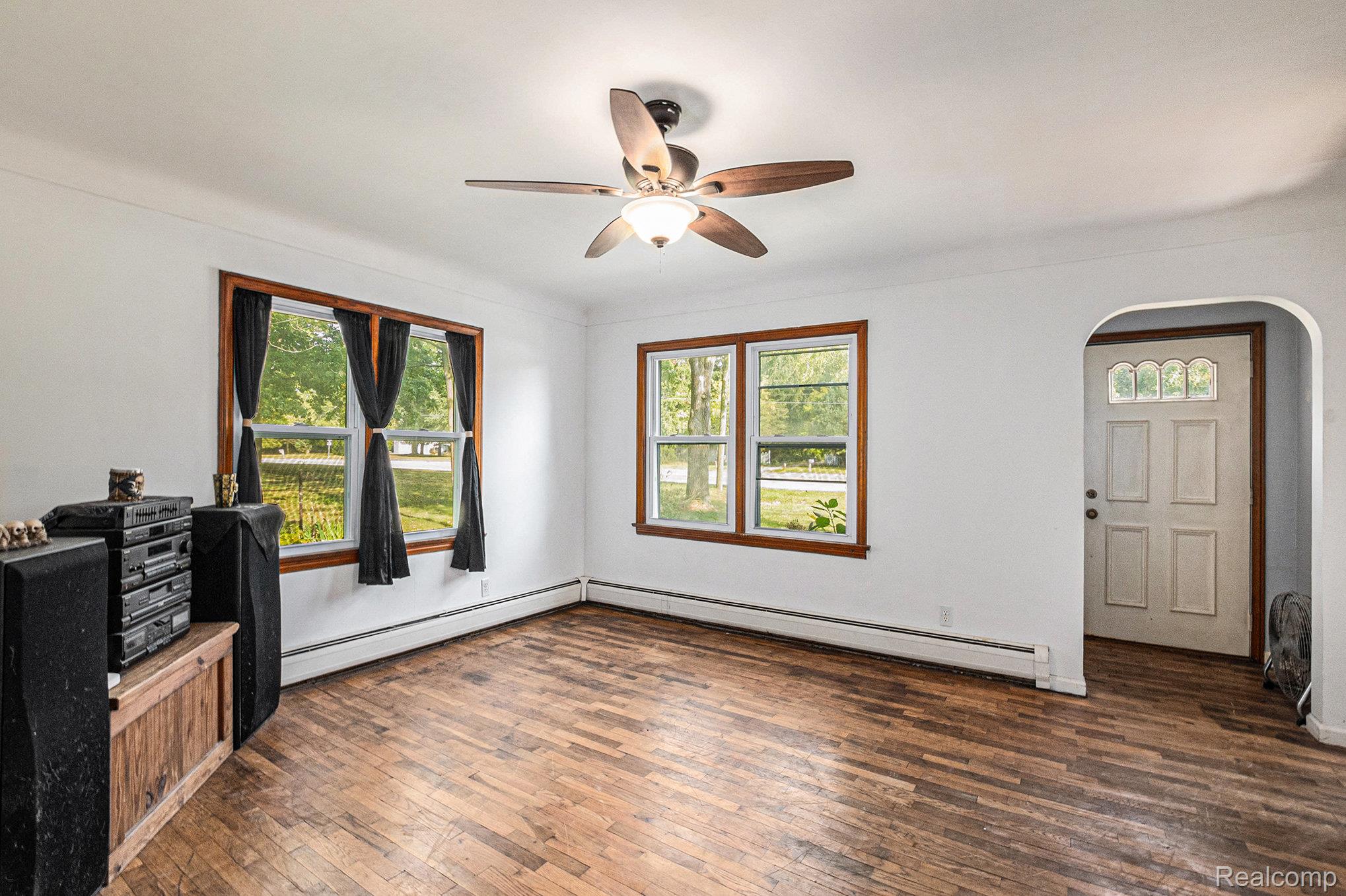 1340 E Grand River Road