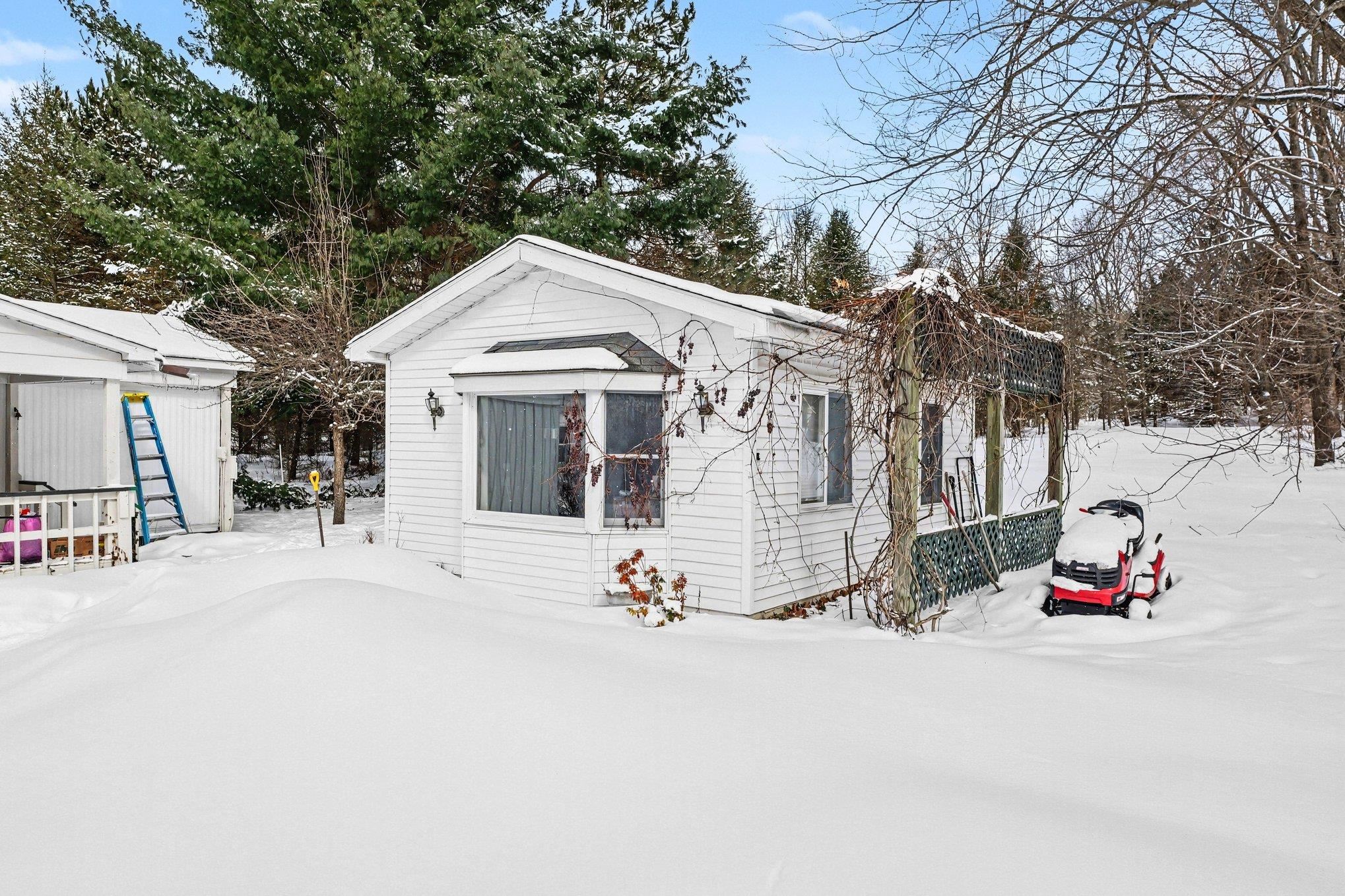 8923 SE Torch Lake Drive