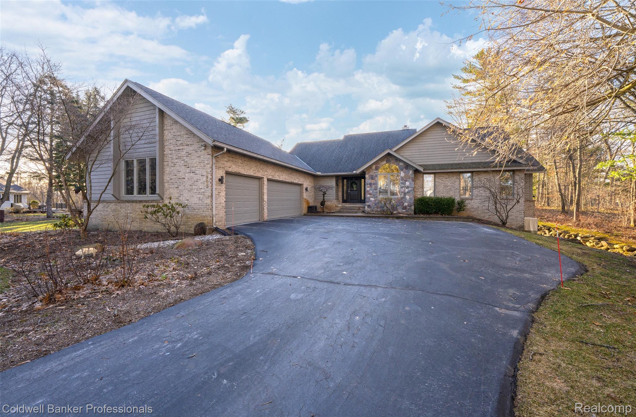 1963 Turnberry Court