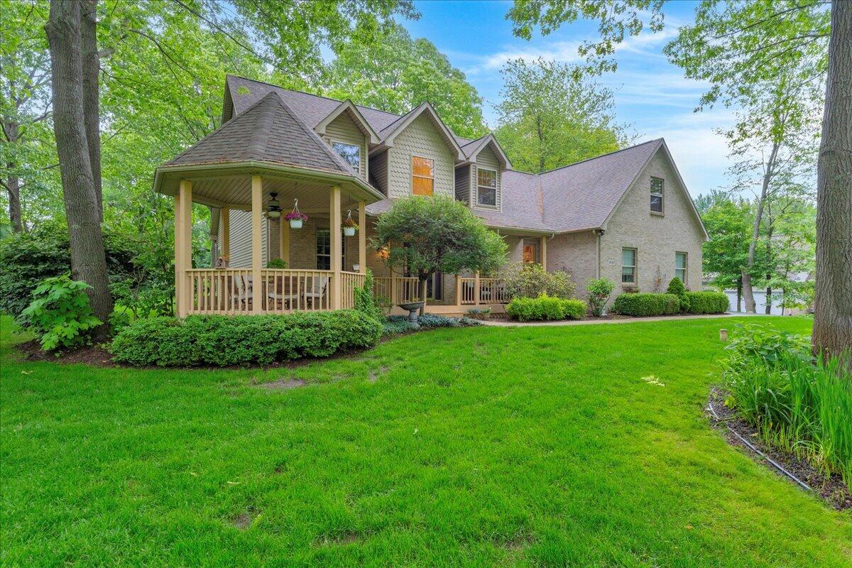 2082 Blackberry Lane