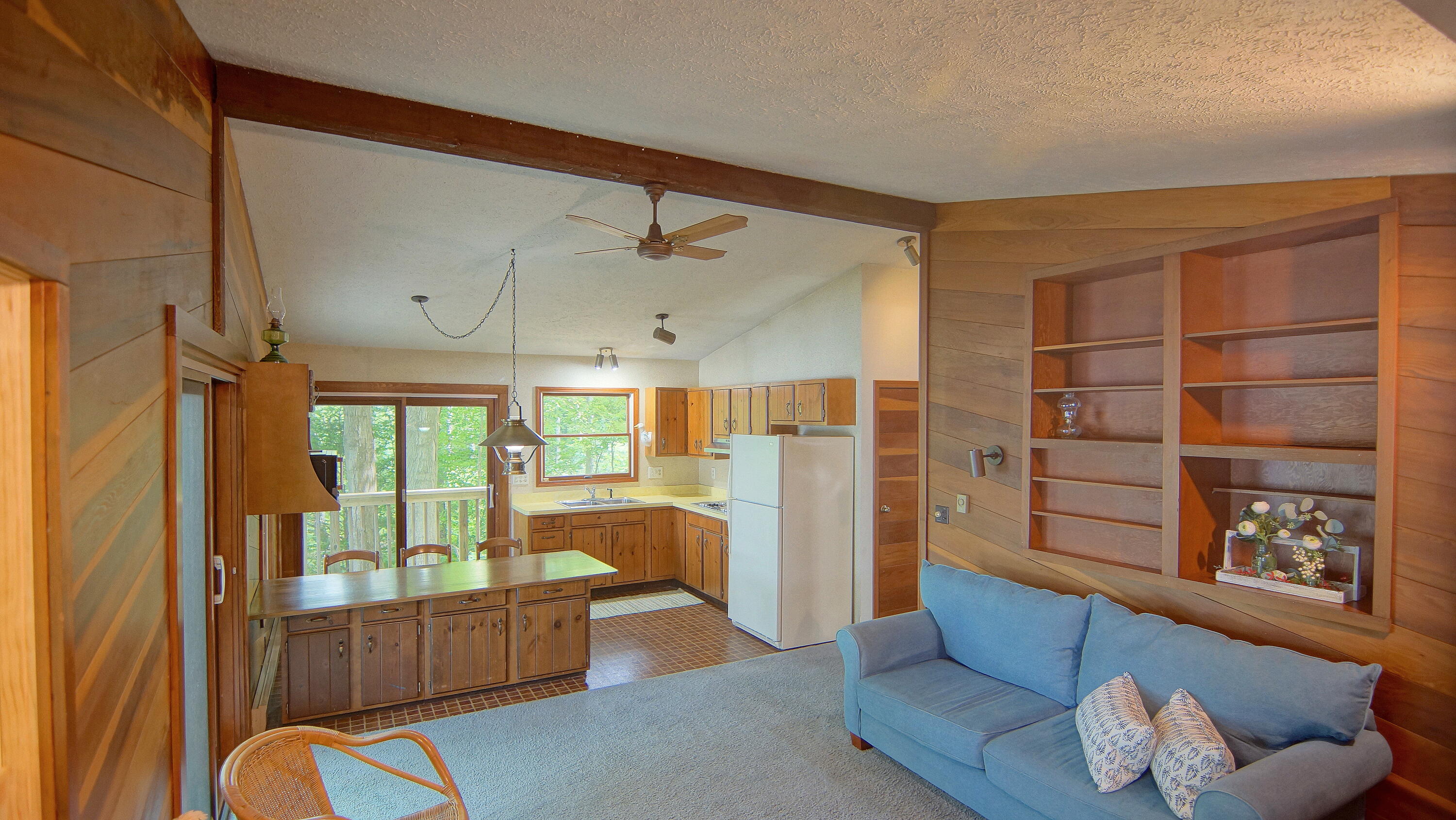 10749 Kings Lane