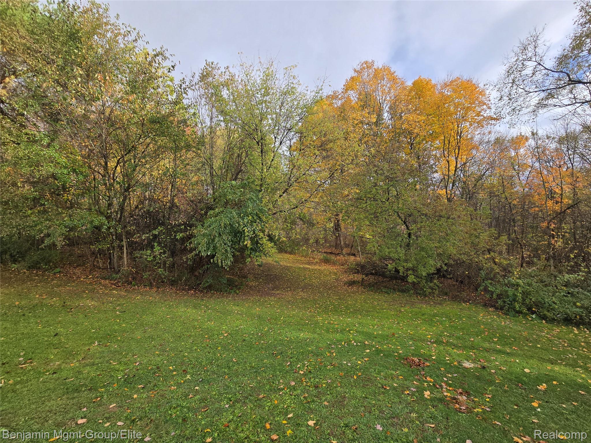 151 S Mapleleaf Road