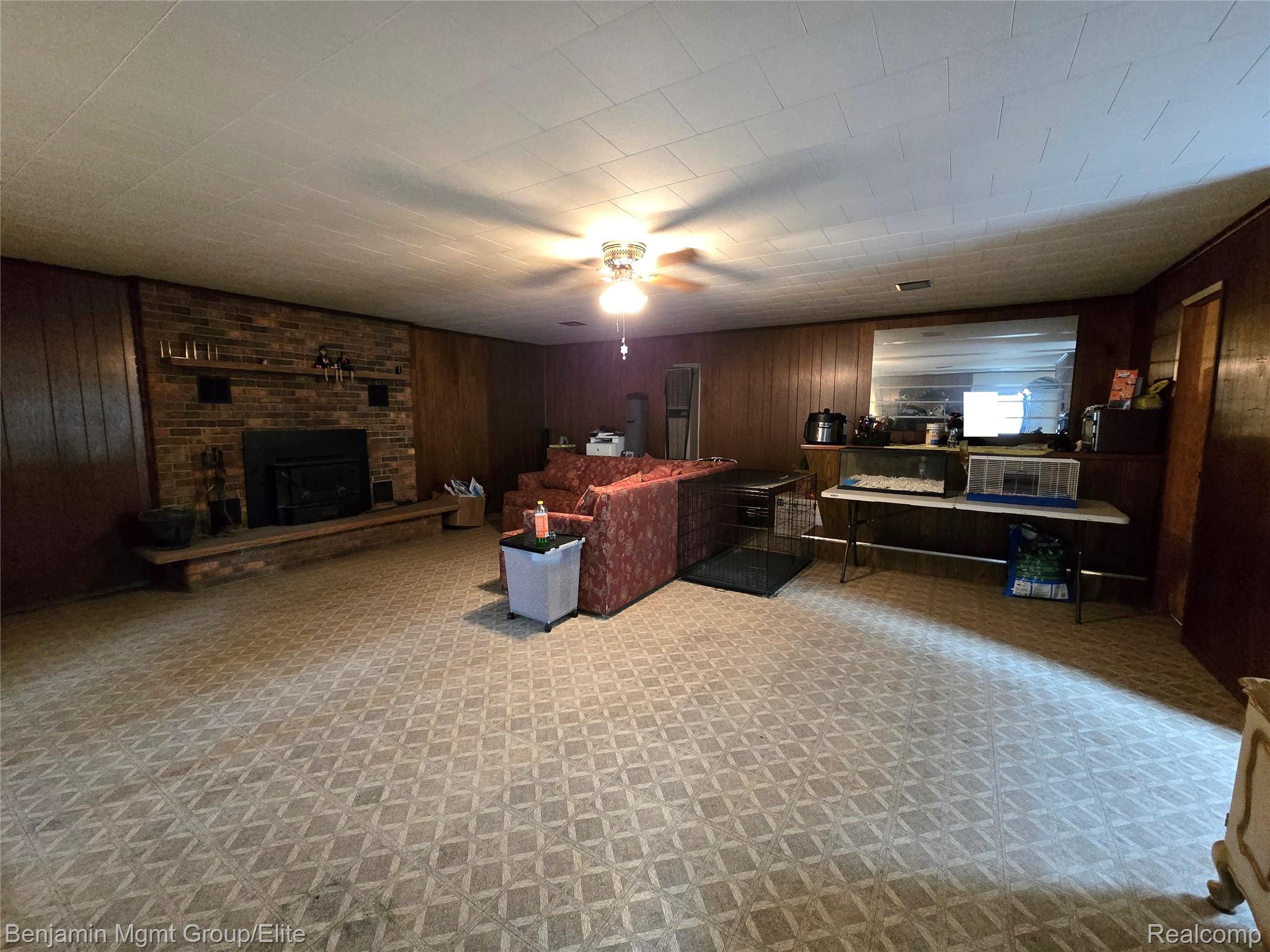 151 S Mapleleaf Road