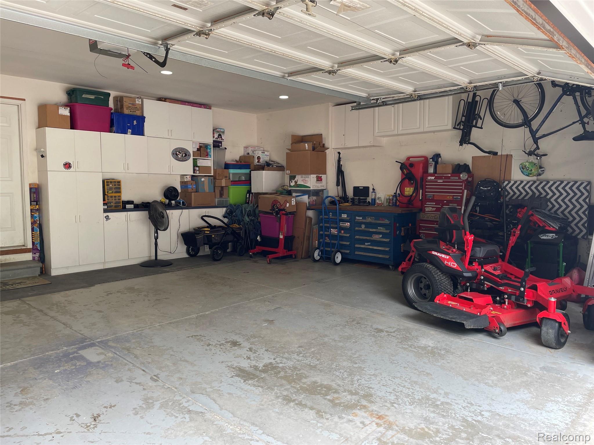 Ortonville Village, Michigan 48462, United States, 4 Bedrooms Bedrooms, ,3 BathroomsBathrooms,Residential,Active,184805