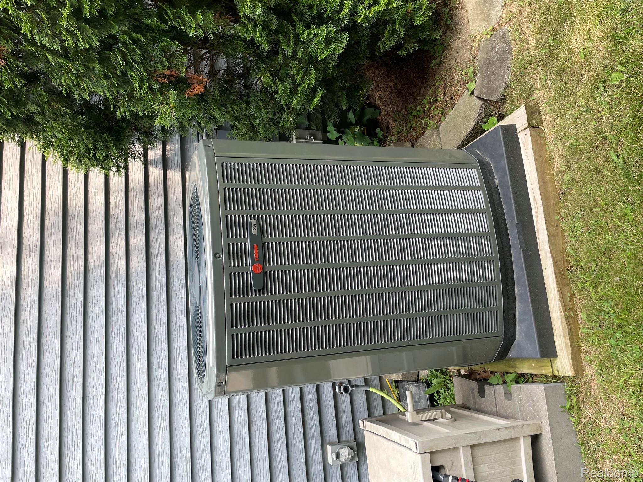 Ortonville Village, Michigan 48462, United States, 4 Bedrooms Bedrooms, ,3 BathroomsBathrooms,Residential,Active,184805