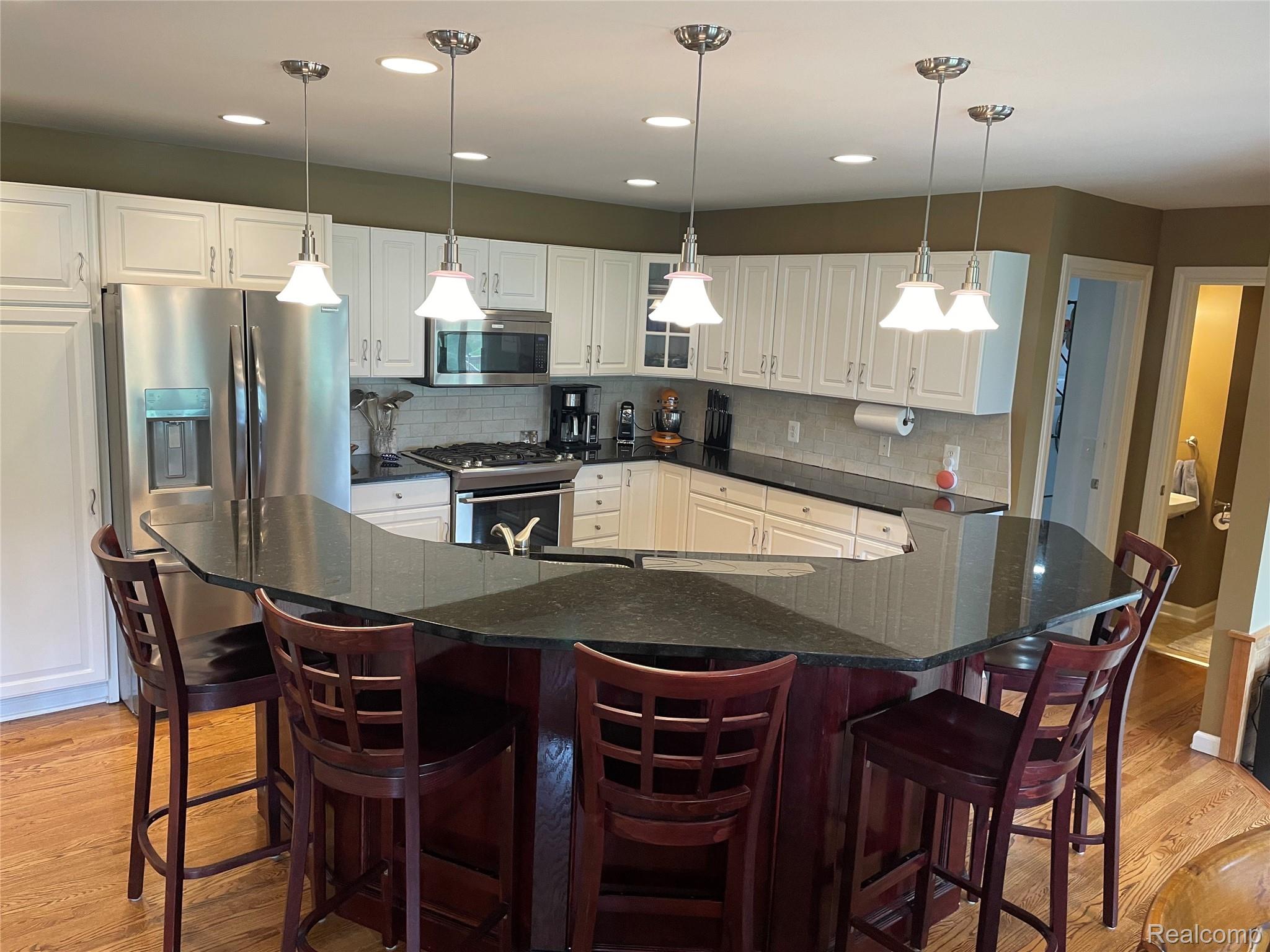 Ortonville Village, Michigan 48462, United States, 4 Bedrooms Bedrooms, ,3 BathroomsBathrooms,Residential,Active,184805