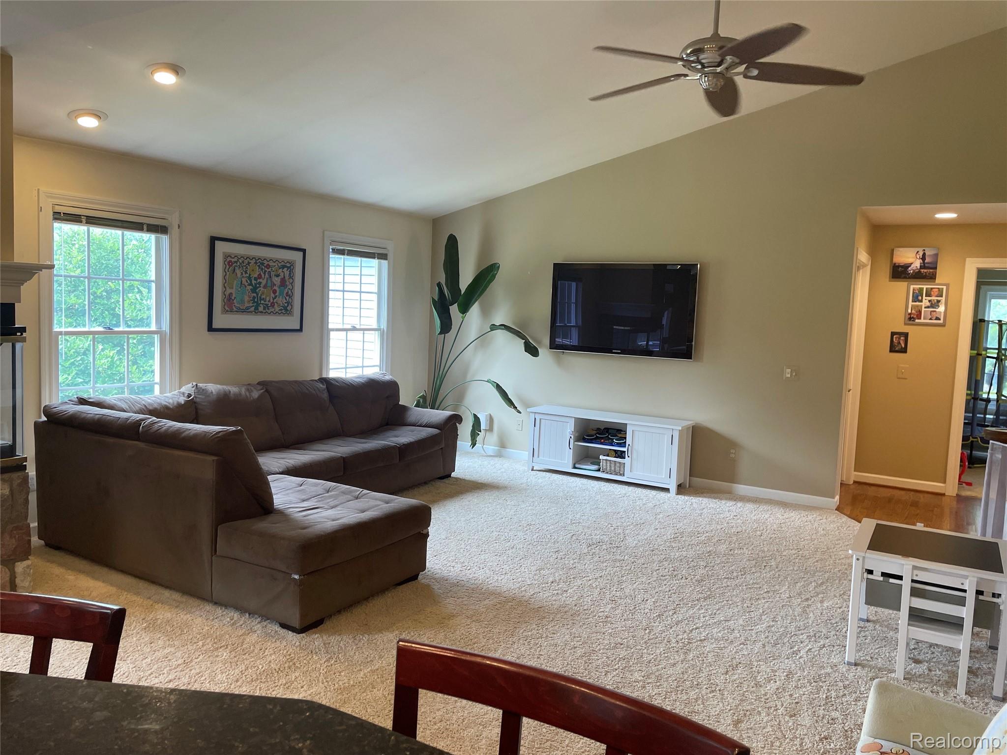 Ortonville Village, Michigan 48462, United States, 4 Bedrooms Bedrooms, ,3 BathroomsBathrooms,Residential,Active,184805