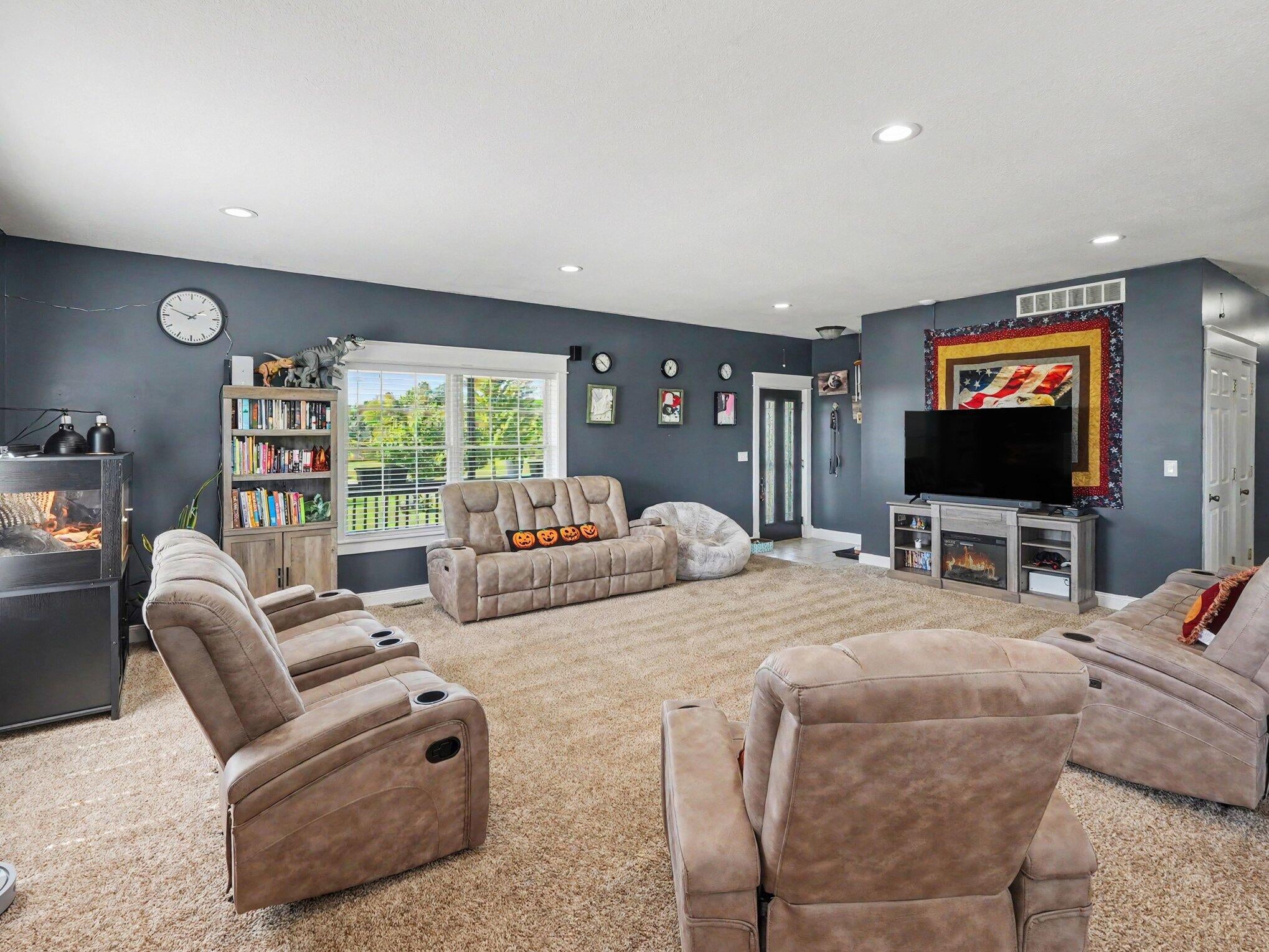 5443 Combs Road