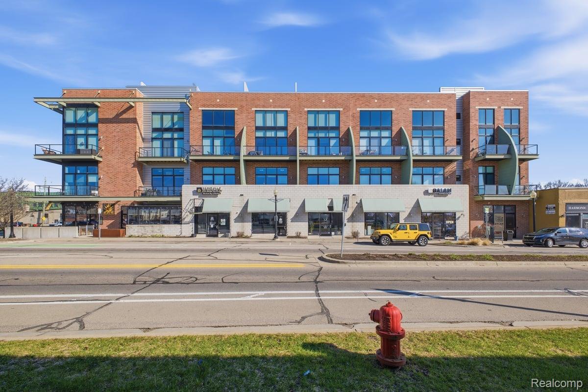 211 E 9 Mile Road 313