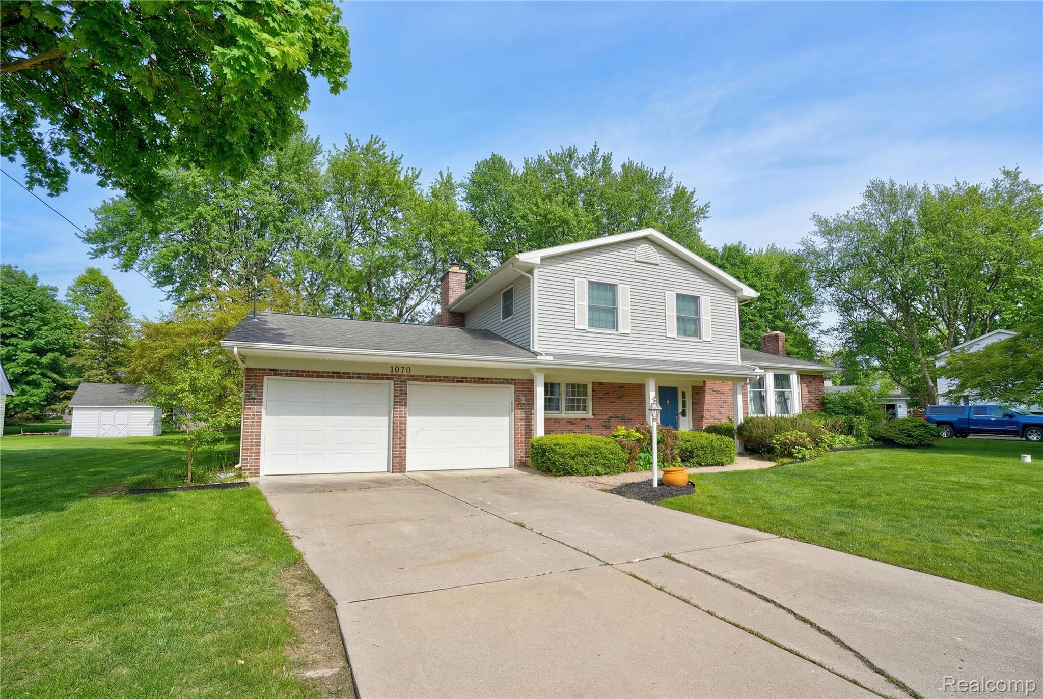 1070 Woodview Drive