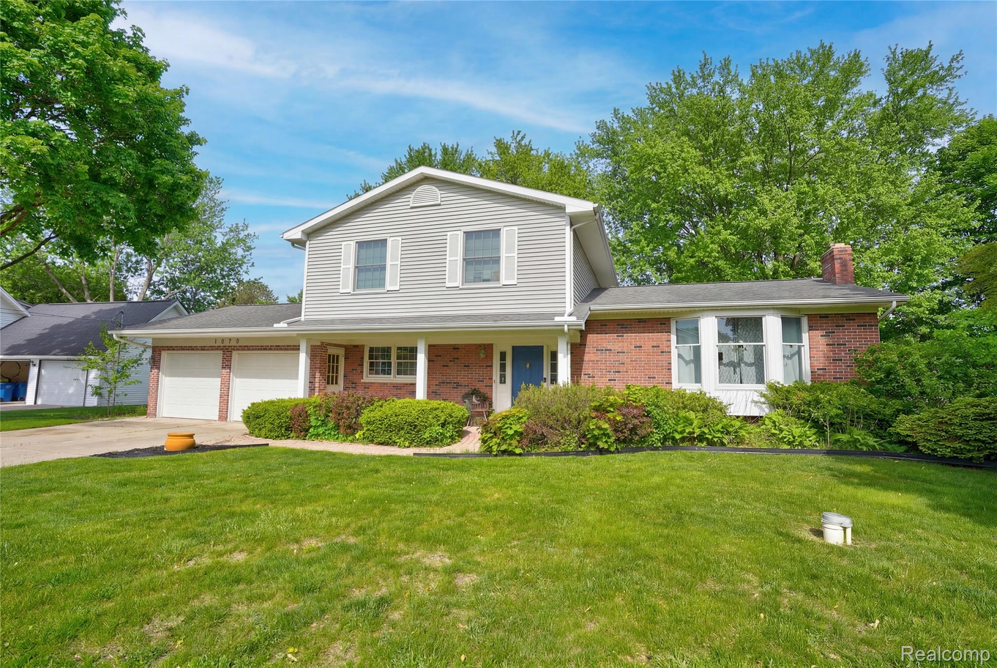 1070 Woodview Drive