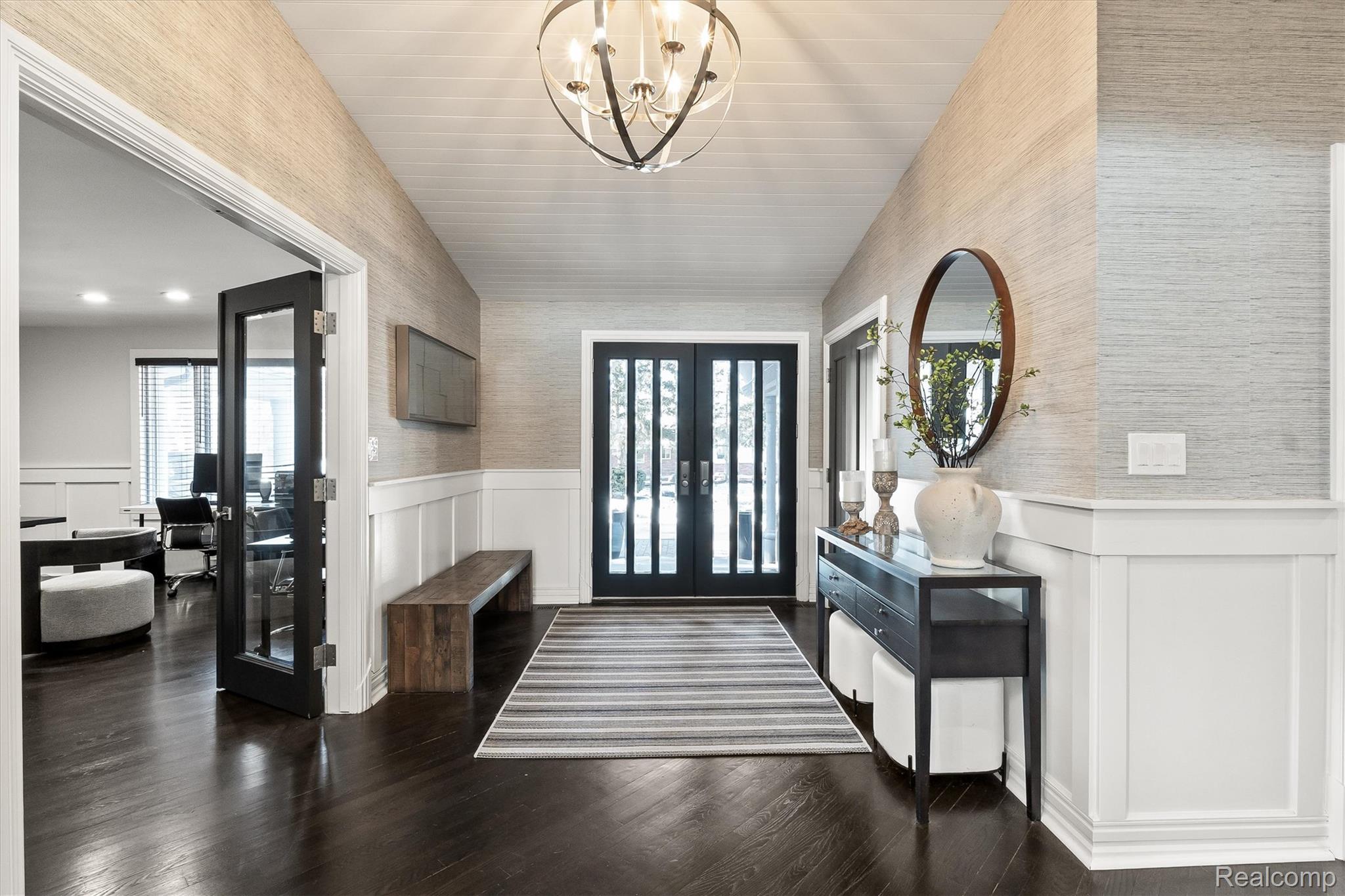 2440 Lake Angelus Lane