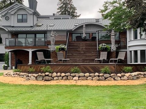 2440 Lake Angelus Lane Lake Angelus City MI 48326