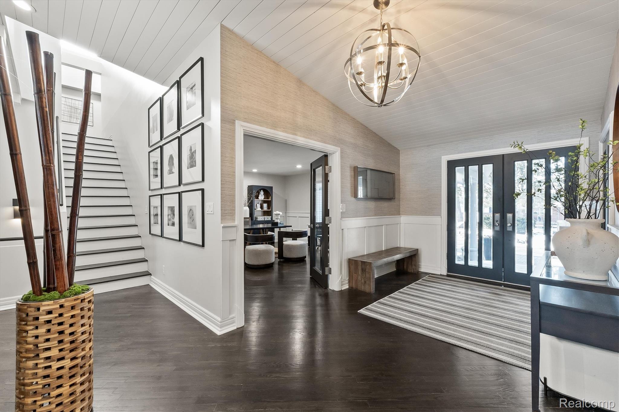 2440 Lake Angelus Lane