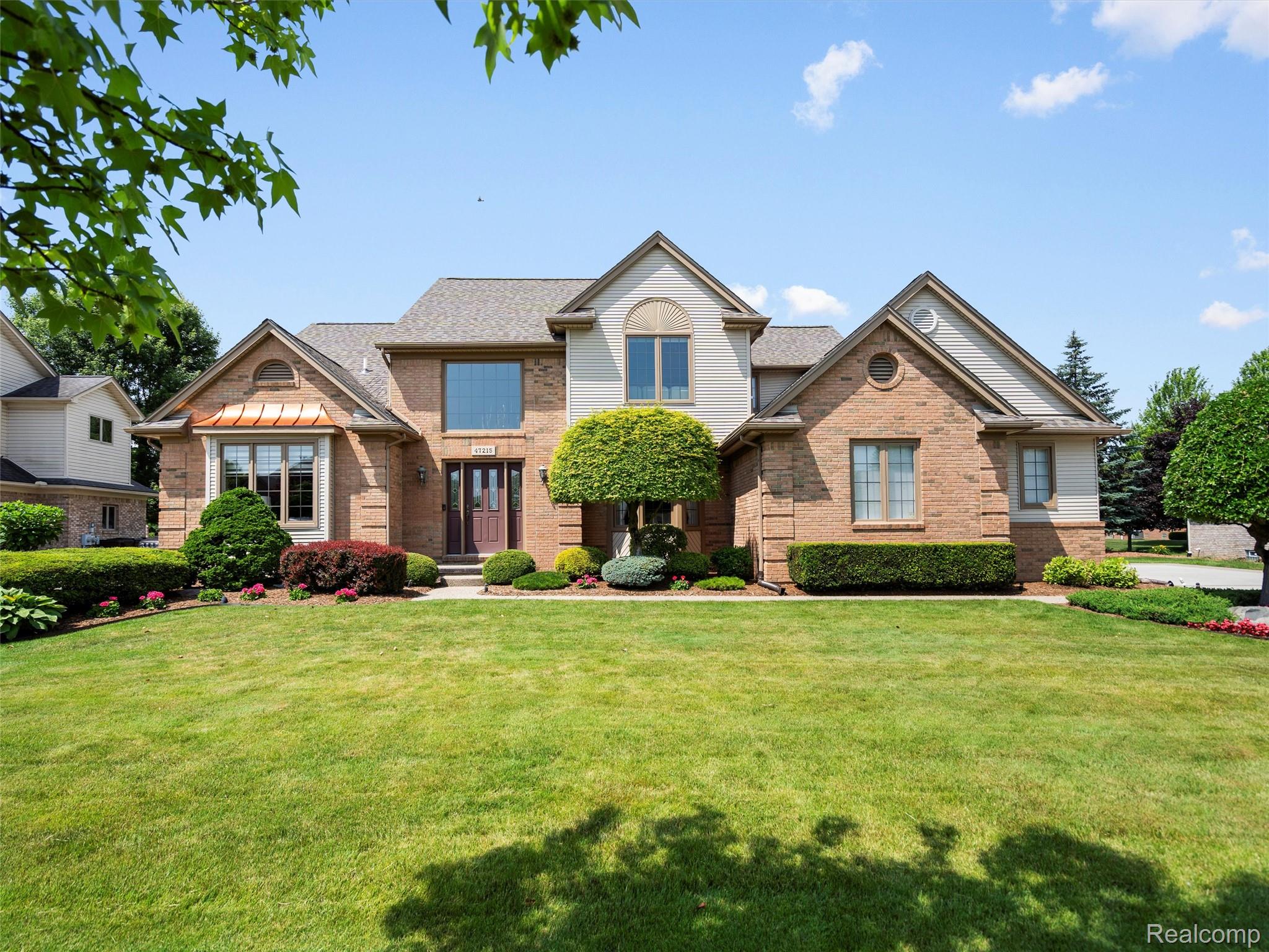 47215 Robins Nest Drive