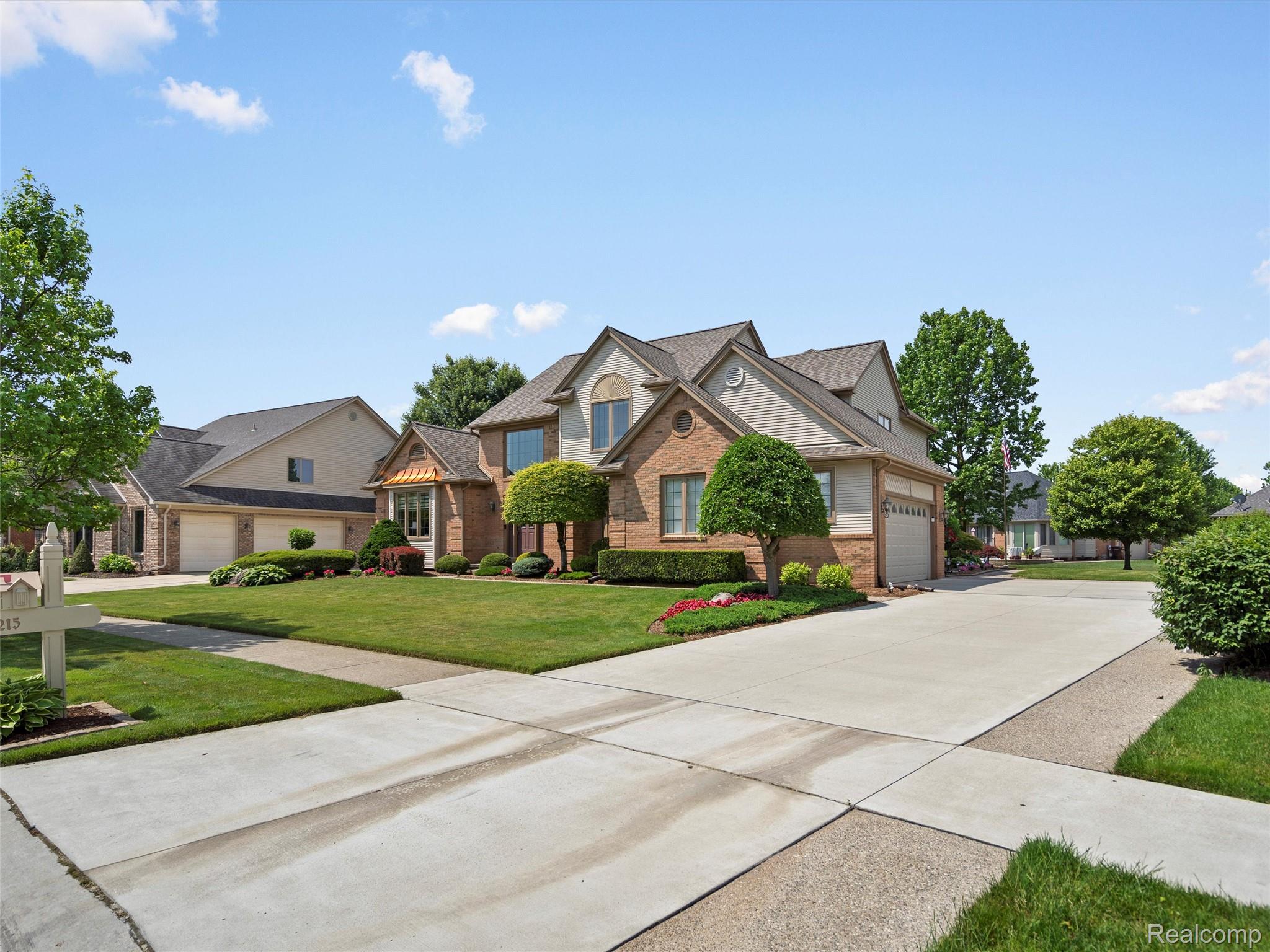 47215 Robins Nest Drive