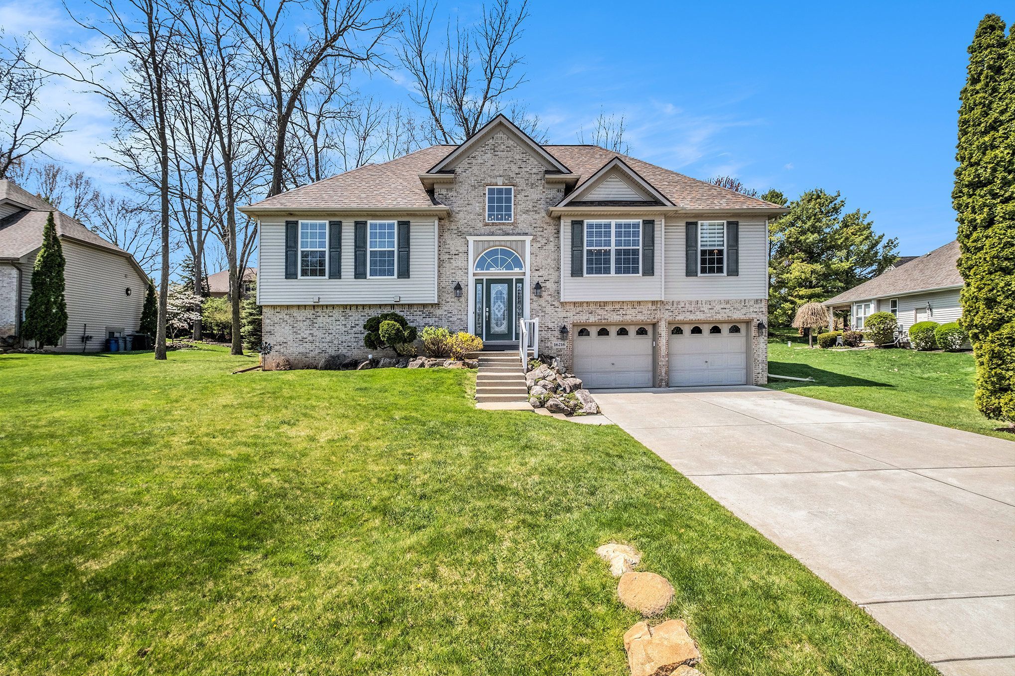 16216 PINE LAKE FOREST Drive