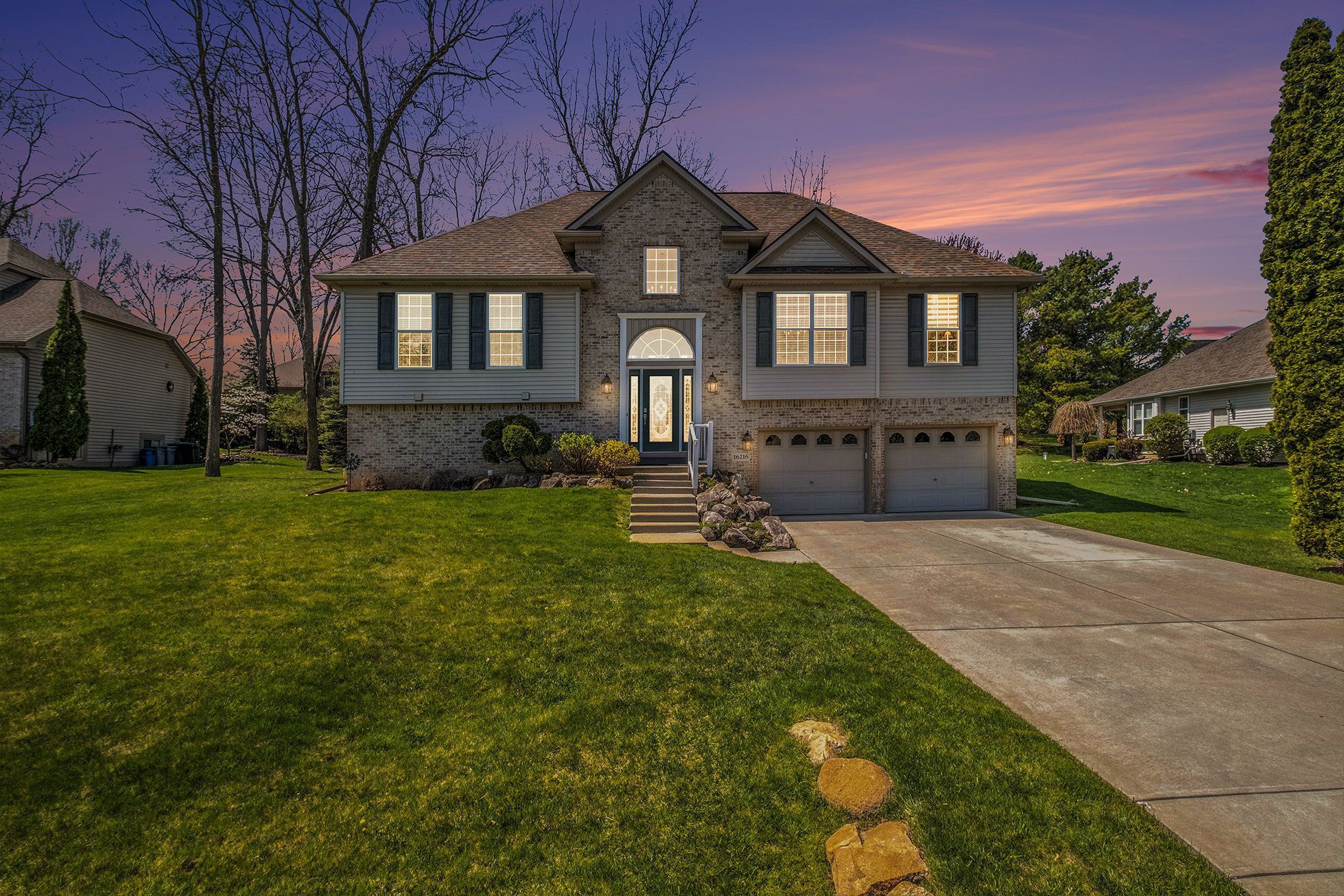 16216 PINE LAKE FOREST Drive
