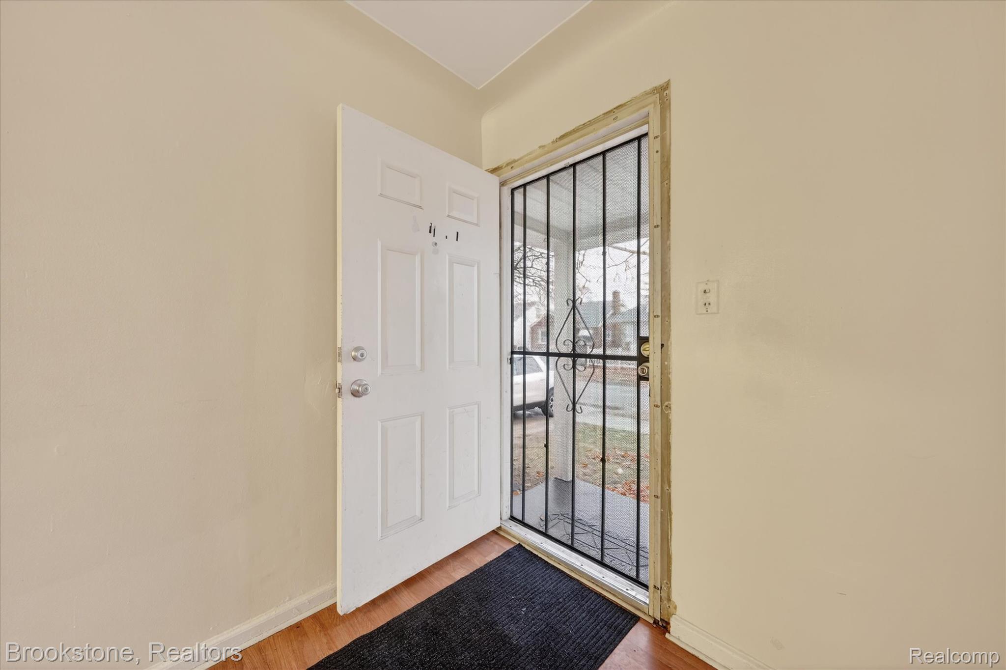 7285 Mansfield Street